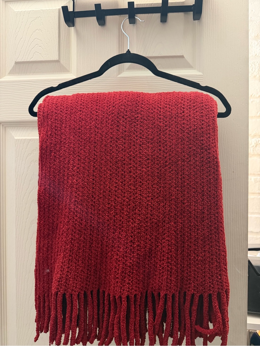 Red Woven Fringe Throw Blanket - Cozy Home Accent